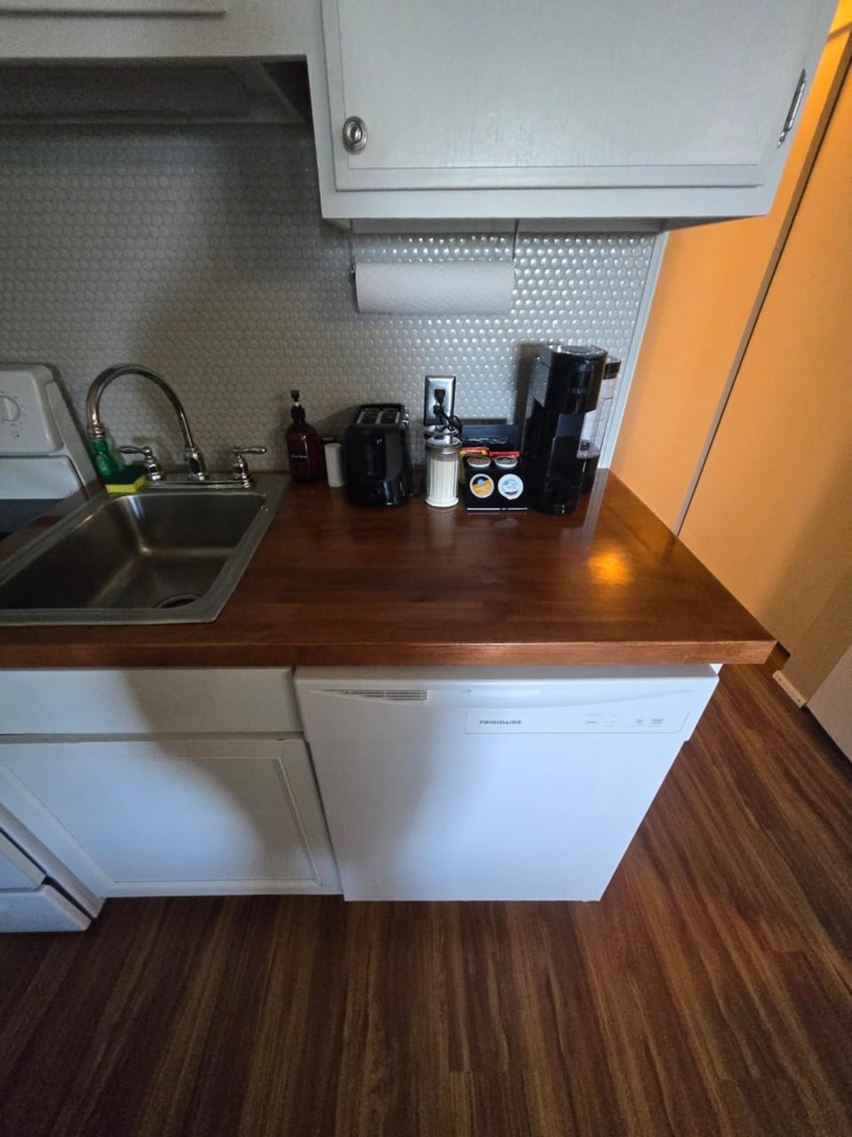 Cedar Lodge Condo with Private Balcony & Full Kitchen Apartment in Laconia