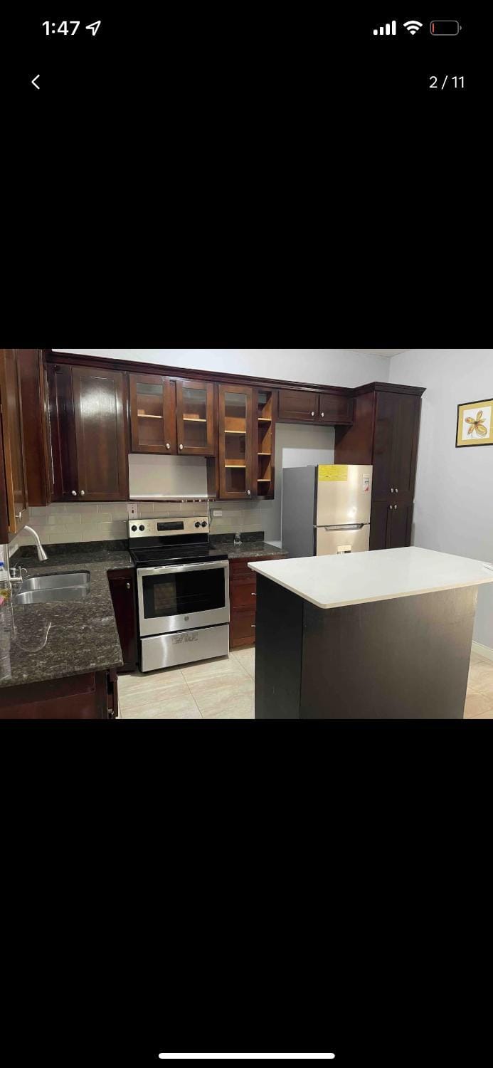 oasis 1 bedroom Kensington cres Apartment in Kingston
