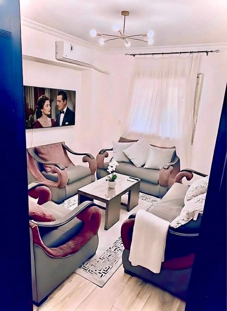 TV and multimedia, Living room, Seating area