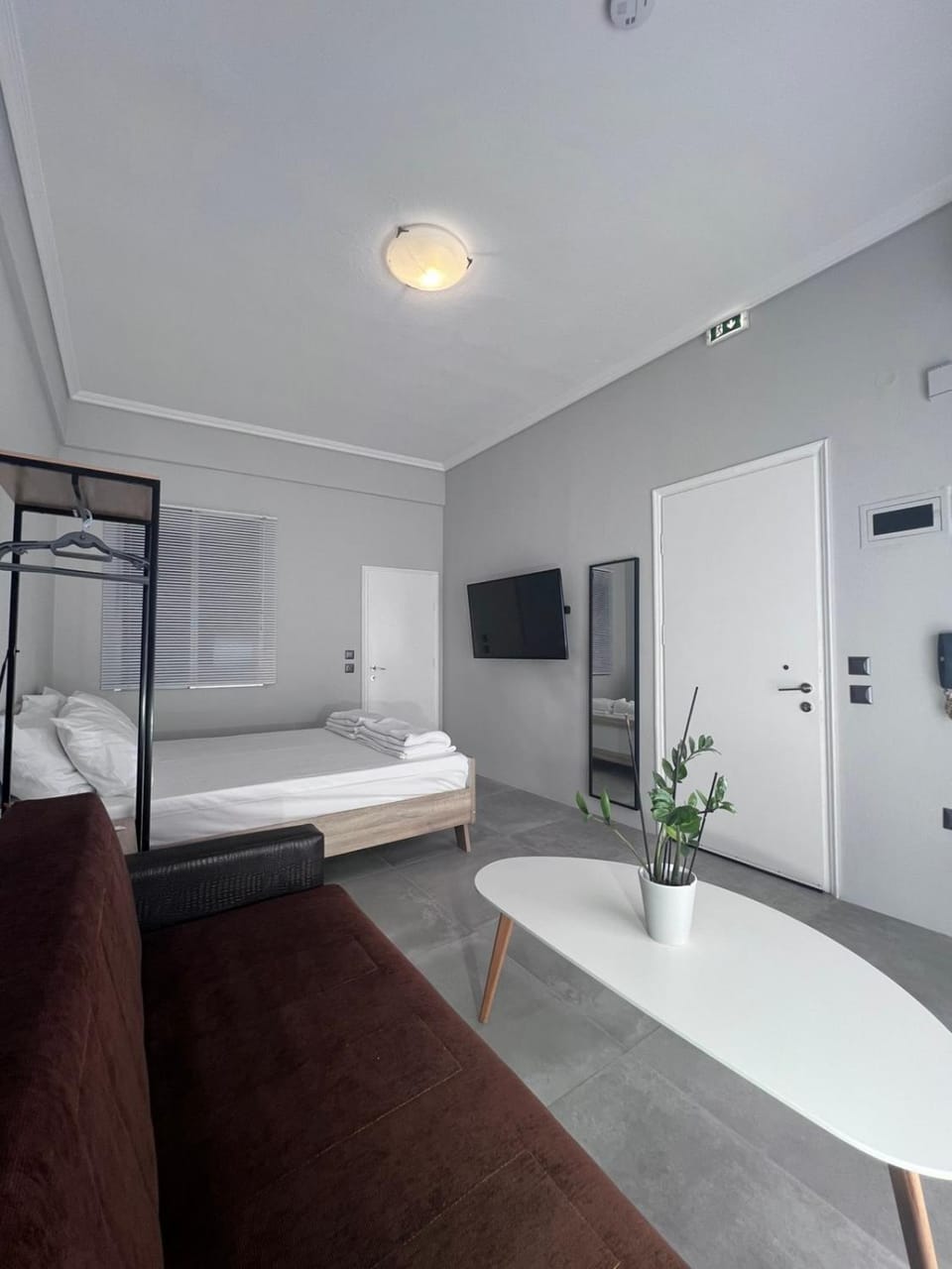 TV and multimedia, Photo of the whole room, Bedroom