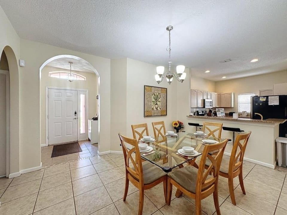Walk to Silver Spurs Rodeo and Heritage Park home House in Kissimmee
