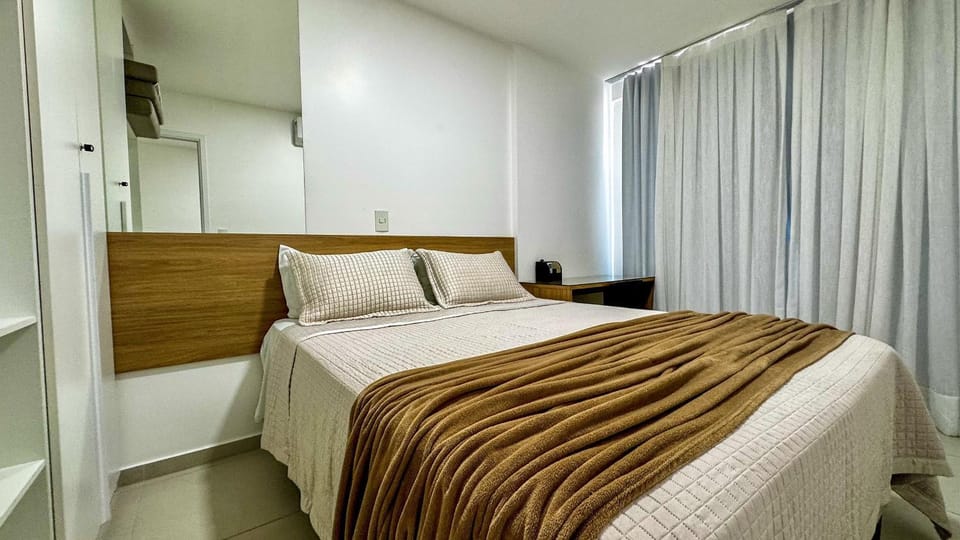 Photo of the whole room, Bedroom