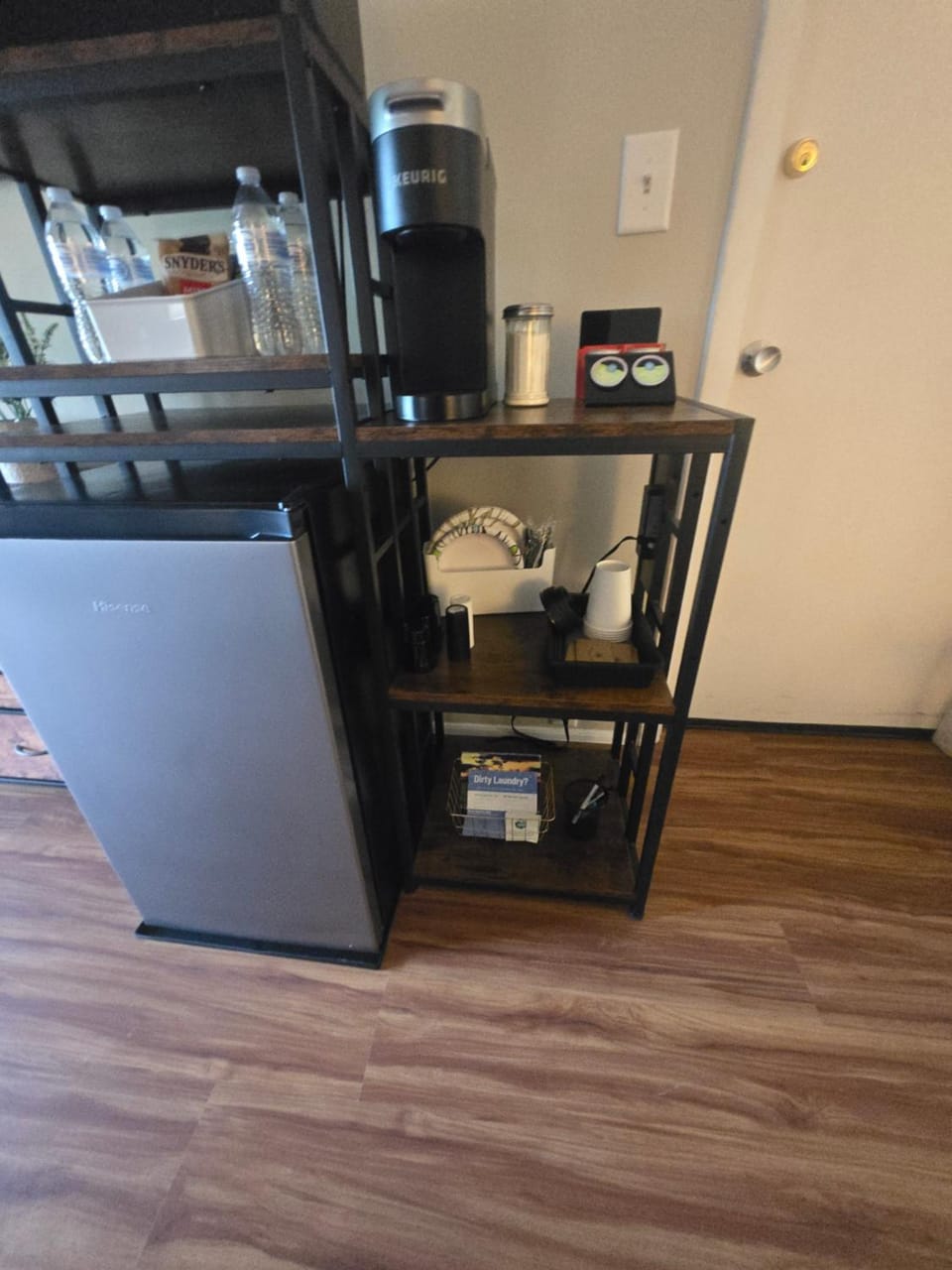 Cedar Lodge Room-Private Balcony Close to Weirs! Apartment in Laconia
