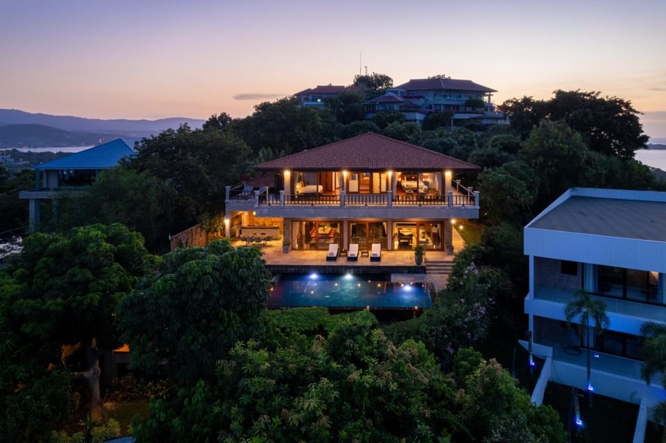 Day, Natural landscape, Pool view, Swimming pool