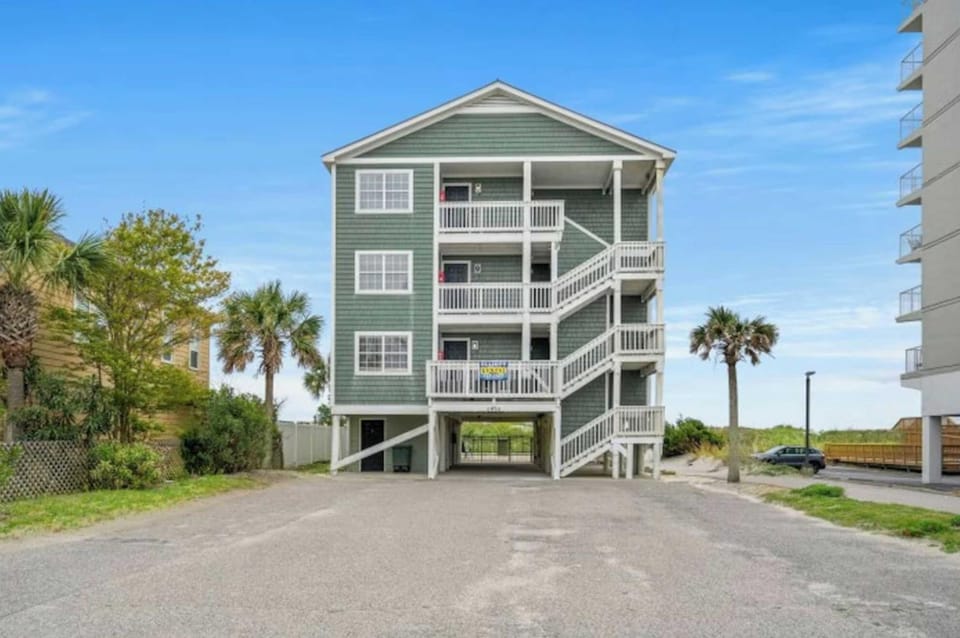 Serenity is Yours Oceanfront Pool SP1 House in North Myrtle Beach