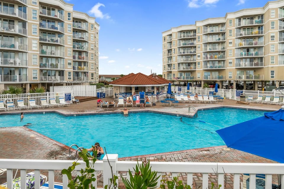 Follow the Moon Villa St Regis Oceanfront in Topsail House in North Topsail Beach
