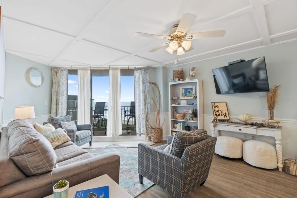 Follow the Moon Villa St Regis Oceanfront in Topsail House in North Topsail Beach