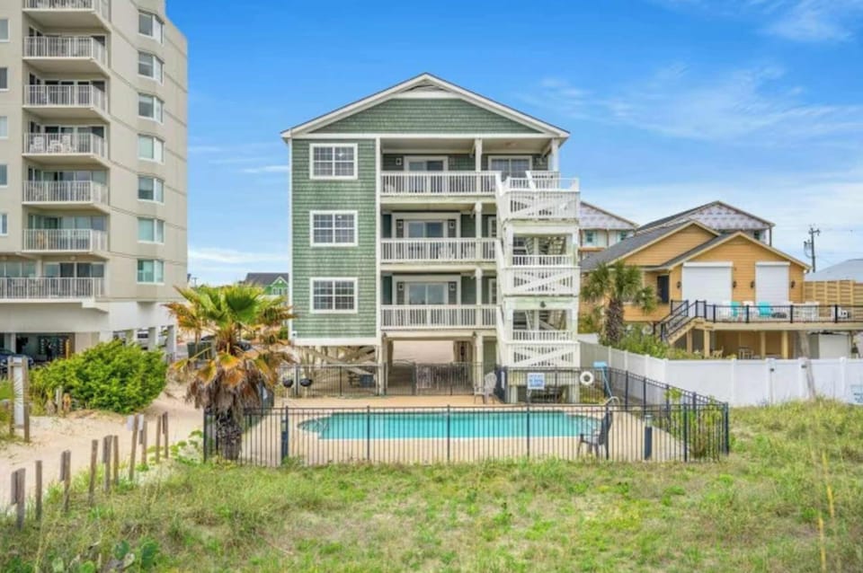 Serenity is Yours Oceanfront Pool SP3 House in North Myrtle Beach