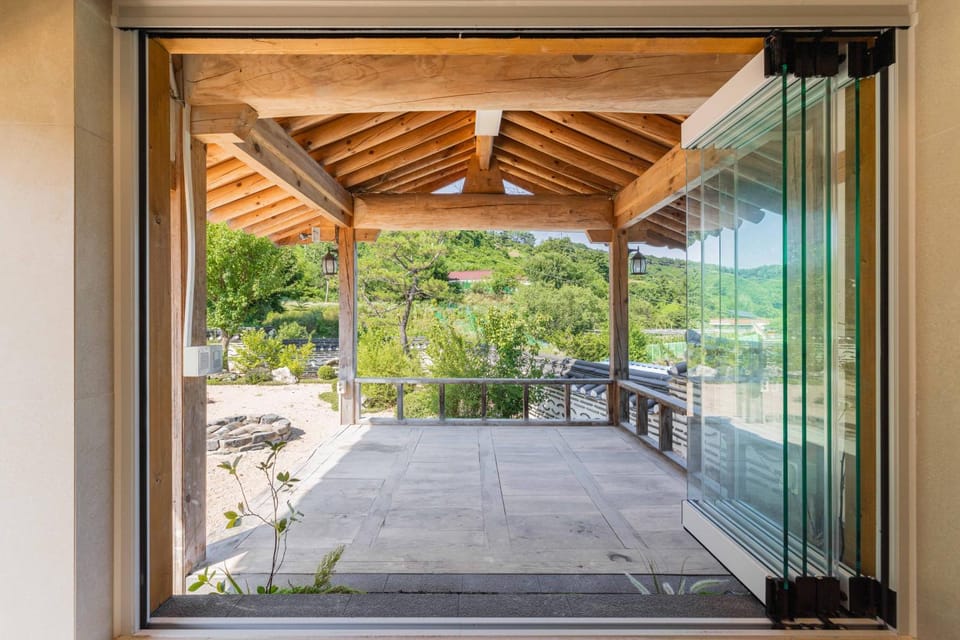 View (from property/room), Balcony/Terrace