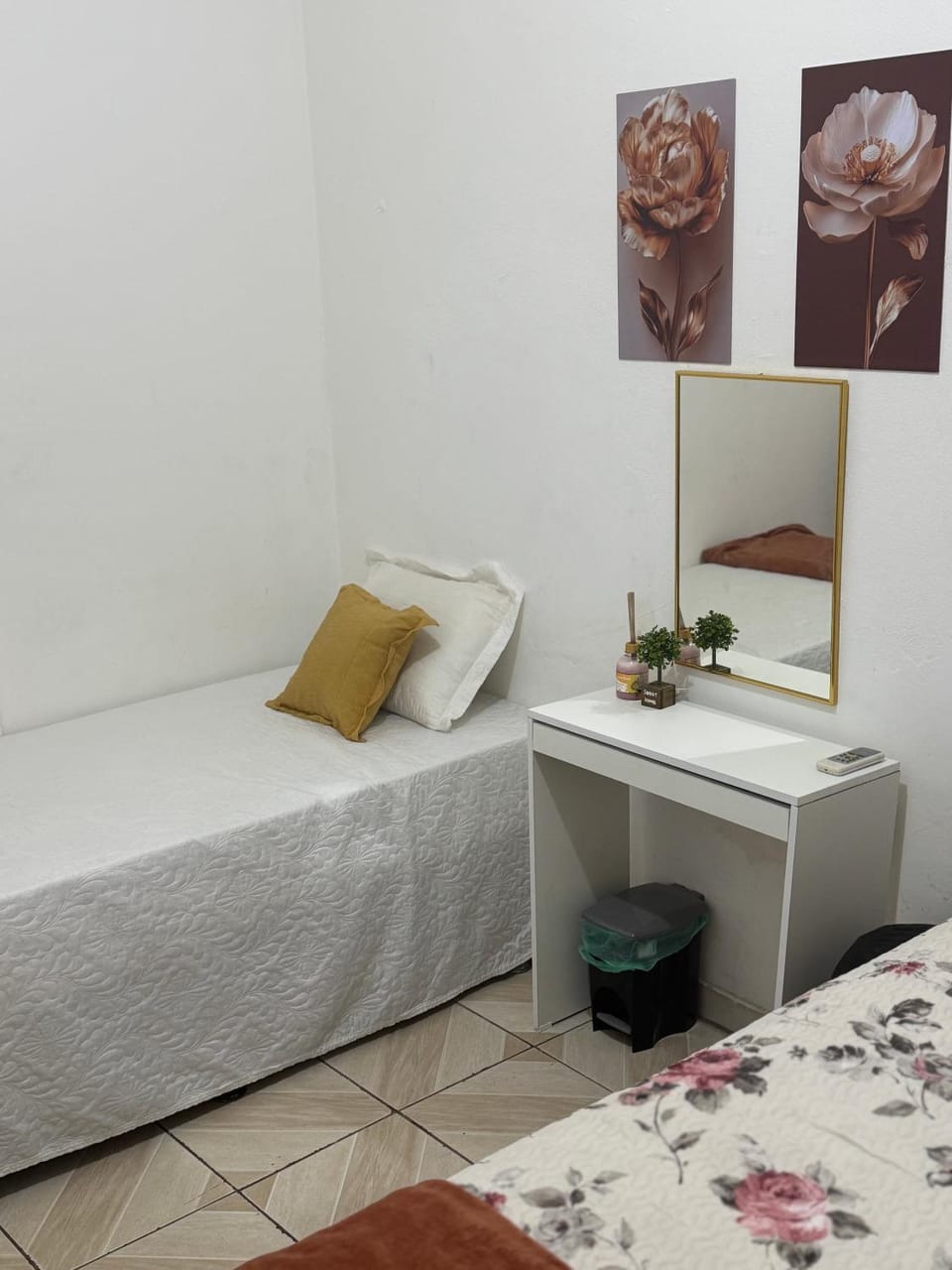 Localização Estratégica - Bairro Nazare- Quarto Privativo - Central de Ar-WiFi-Térreo Bed and Breakfast in Belém