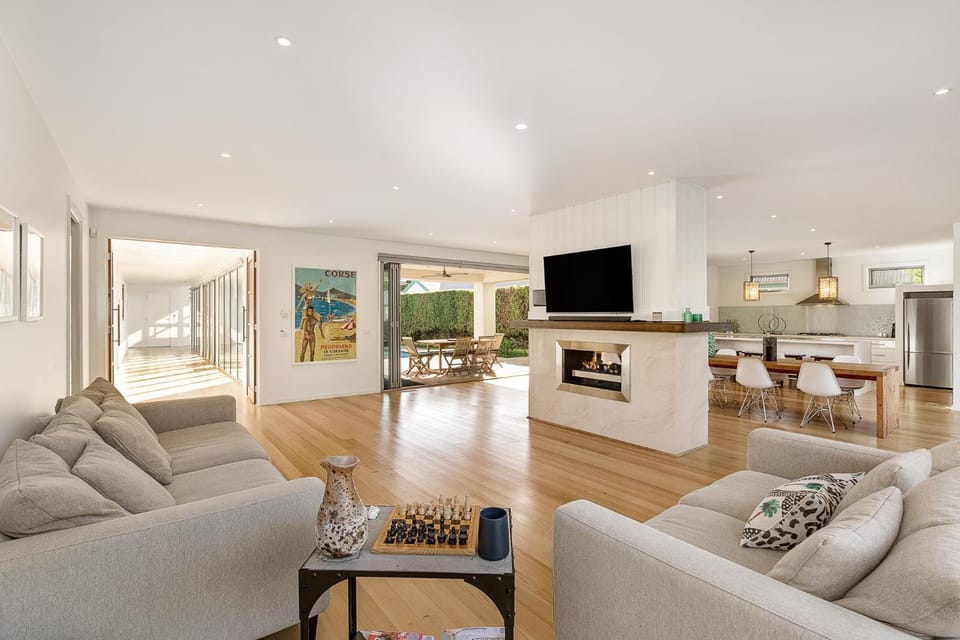 Modern Luxury With Resort Flavour House in Melbourne Road