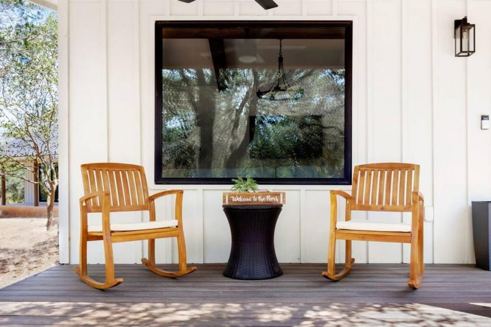 Casita 5 minutes from Gruene Hall and King Bed House in New Braunfels