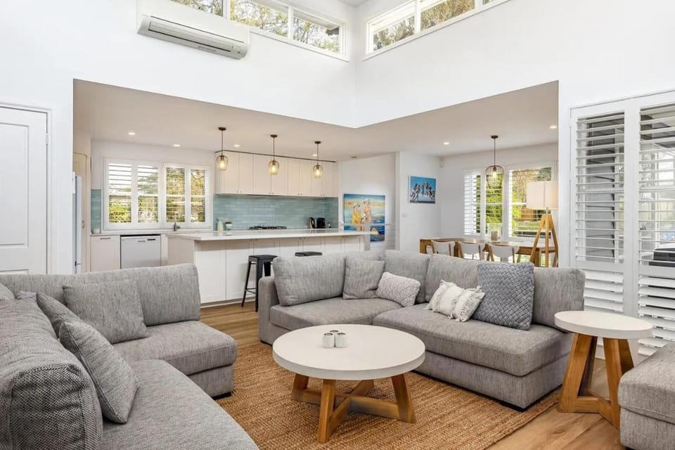 Couta Boat House House in Melbourne Road