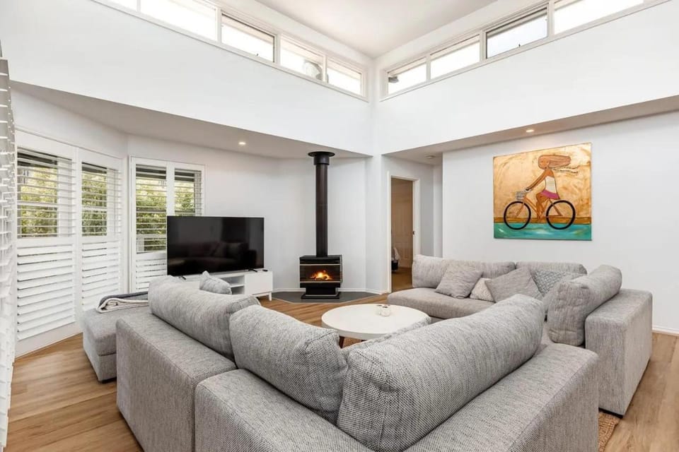 Couta Boat House House in Melbourne Road