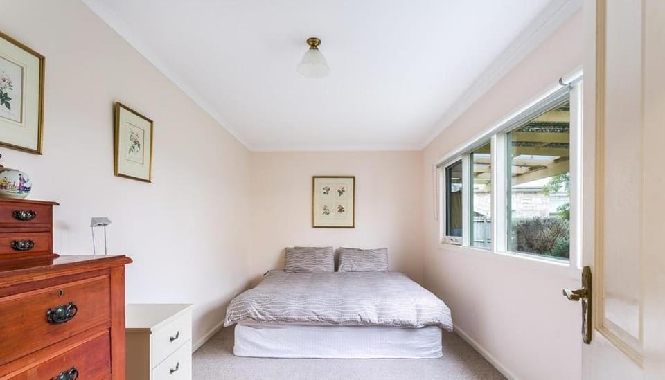 Back Beach Lodge House in Portsea