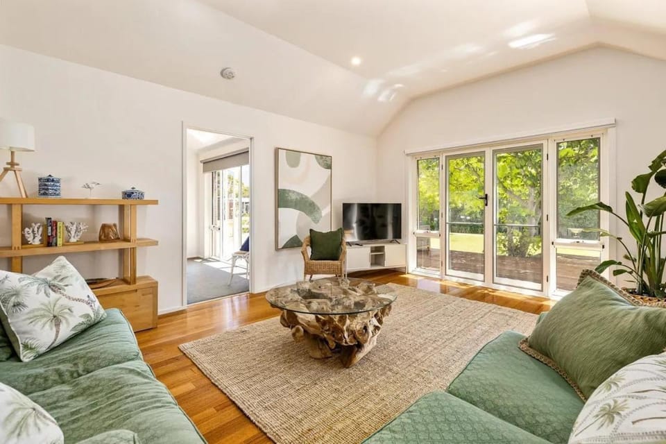 Sundrenched Family Oasis House in Portsea