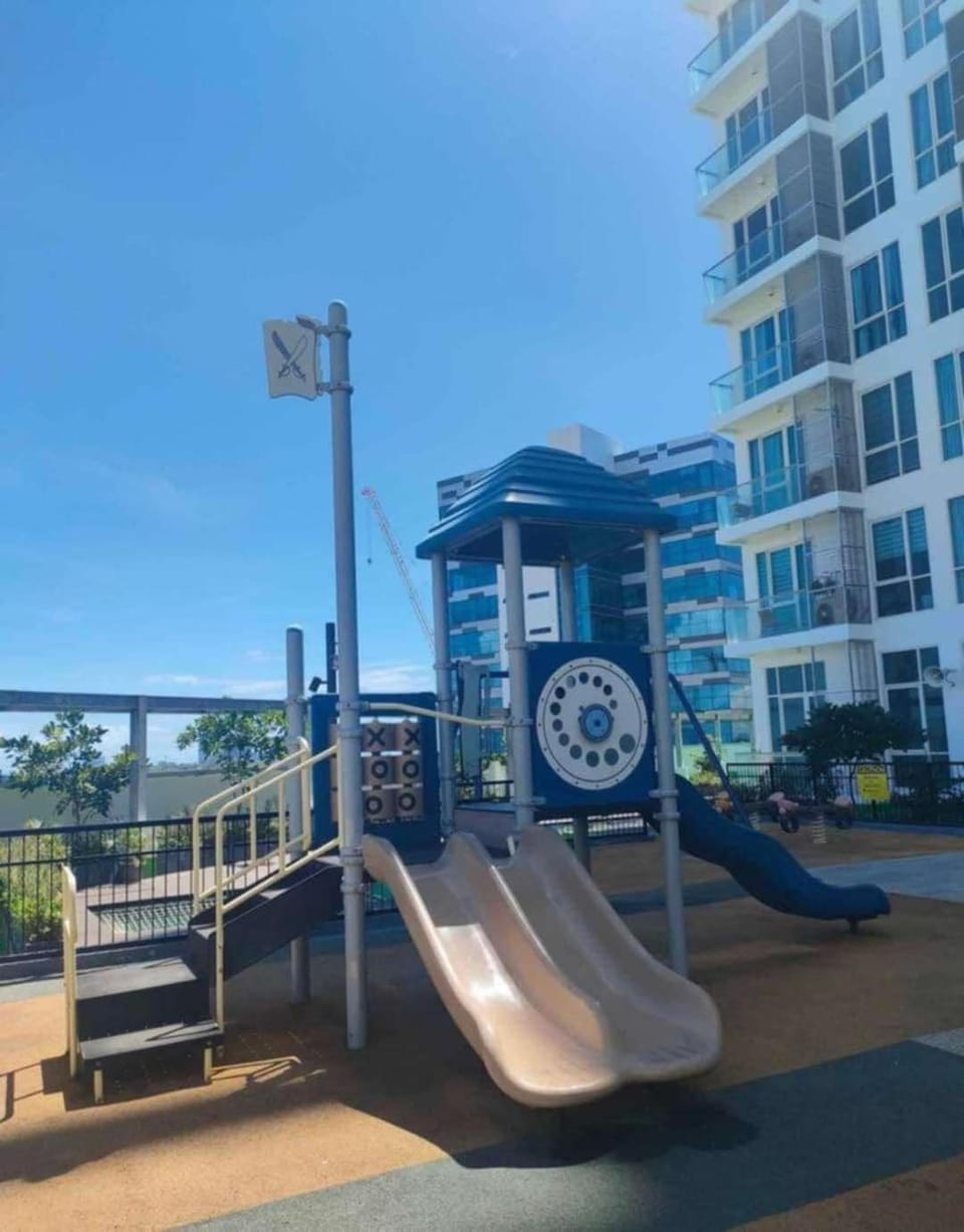 Mactan Newtown township staycation with pool access Apartment in Lapu-Lapu City