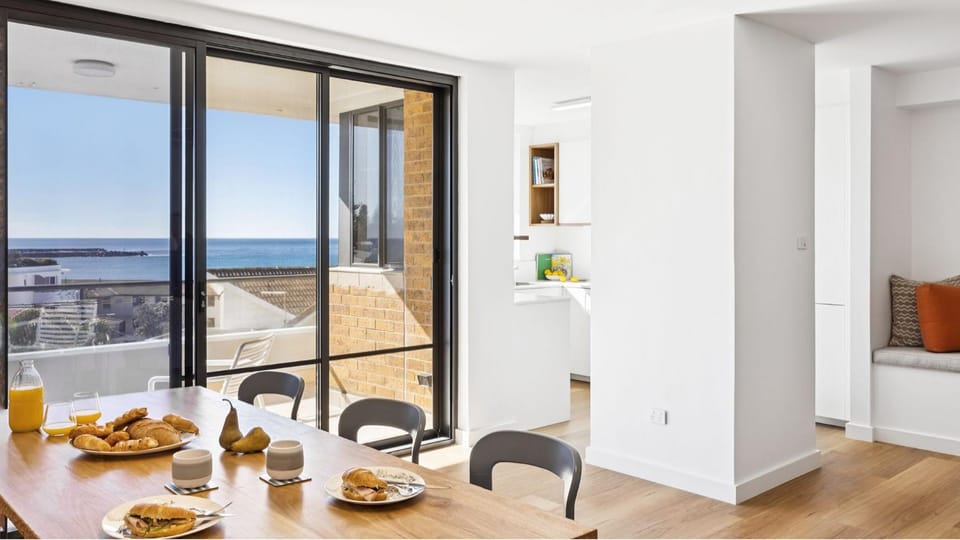 Natural landscape, View (from property/room), Balcony/Terrace, Kitchen or kitchenette, Seating area, Dining area