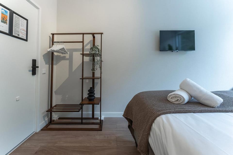 Bedroom, storage