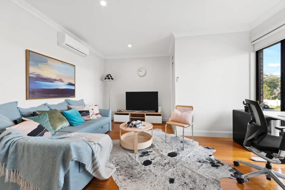 Chic 3BR House Near Box Hill House in Melbourne