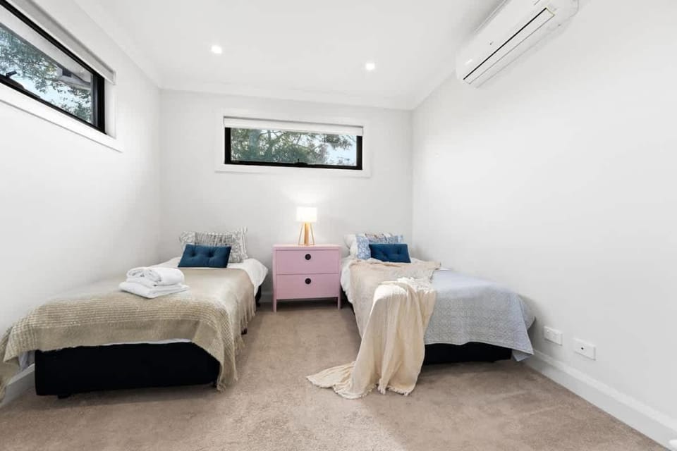 Chic 3BR House Near Box Hill House in Melbourne