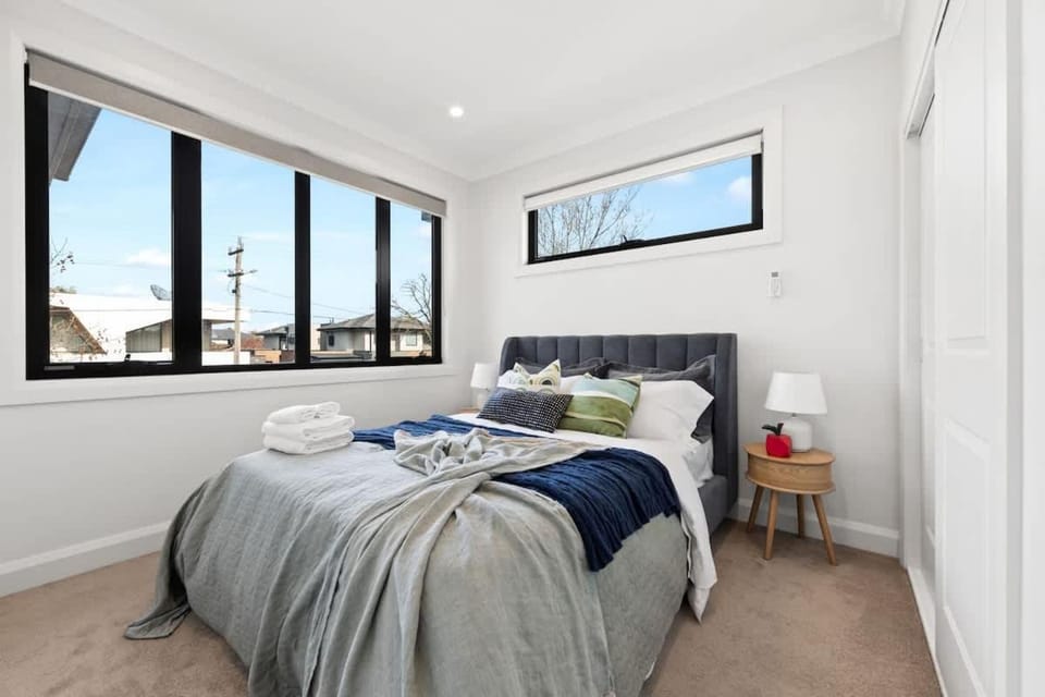 Chic 3BR House Near Box Hill House in Melbourne