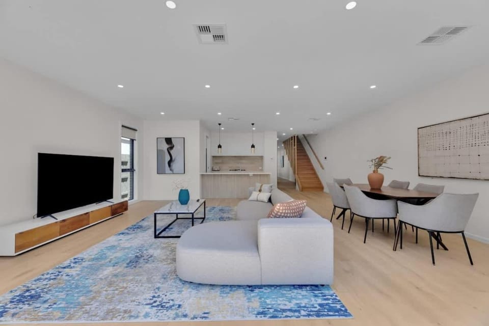 4BR Brand new Townhouse in Ashburton Shopping Golf House in City of Monash