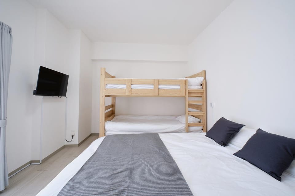 Photo of the whole room, Bedroom, bunk bed