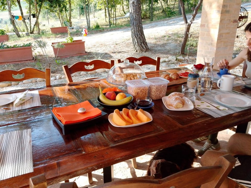 Dining area, Breakfast