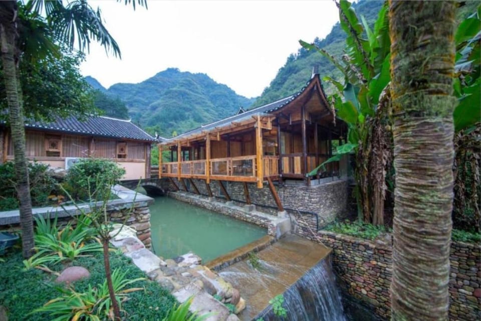 Property building, Natural landscape, Lake view