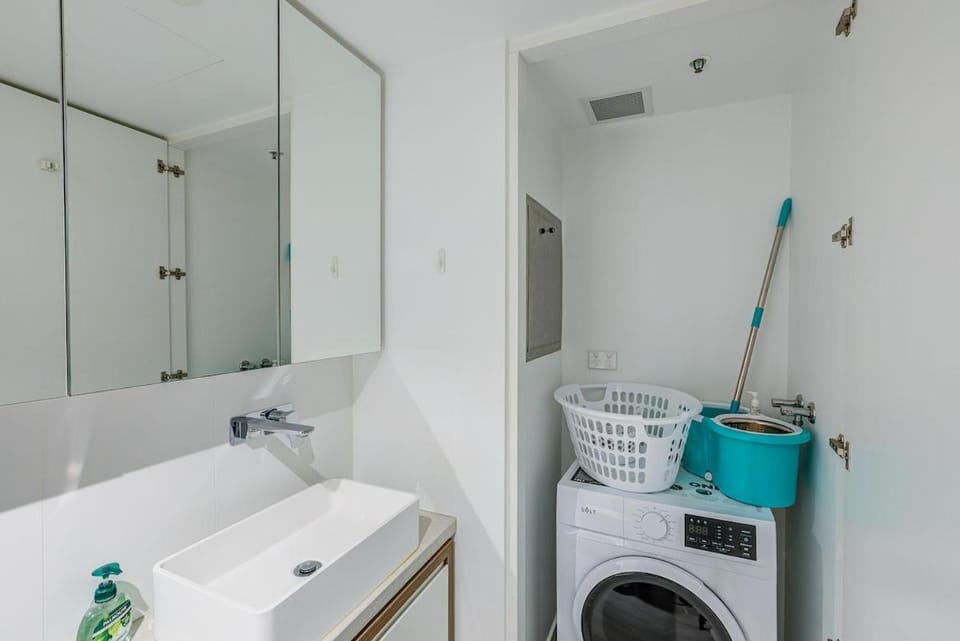 Bathroom, washing machine