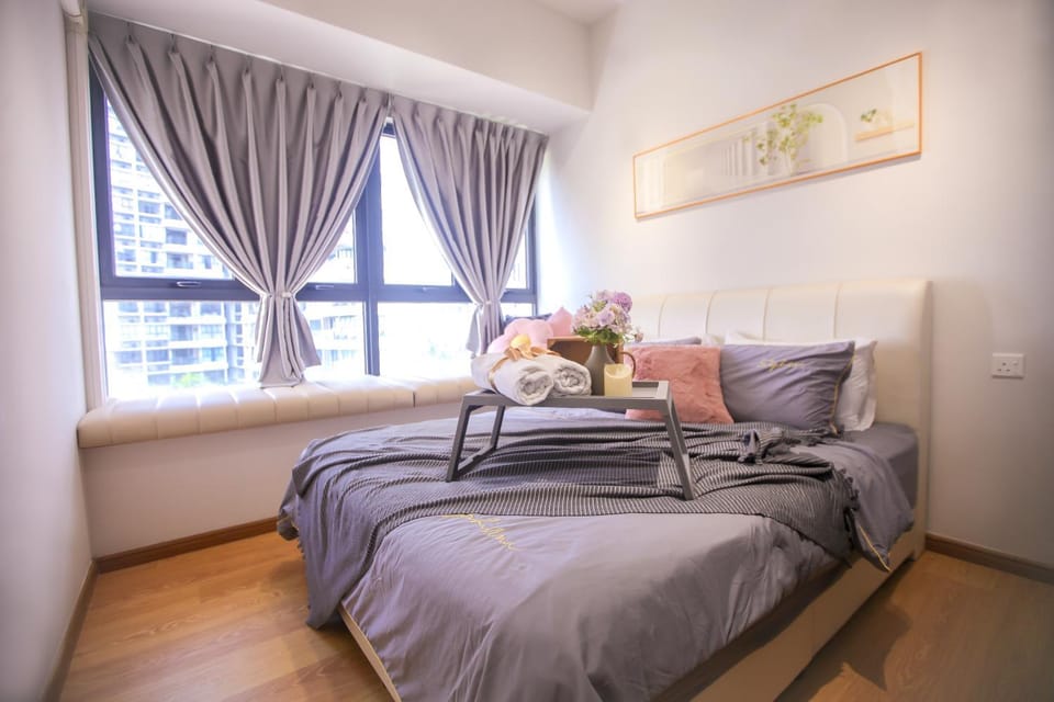 Bed, Photo of the whole room, Bedroom