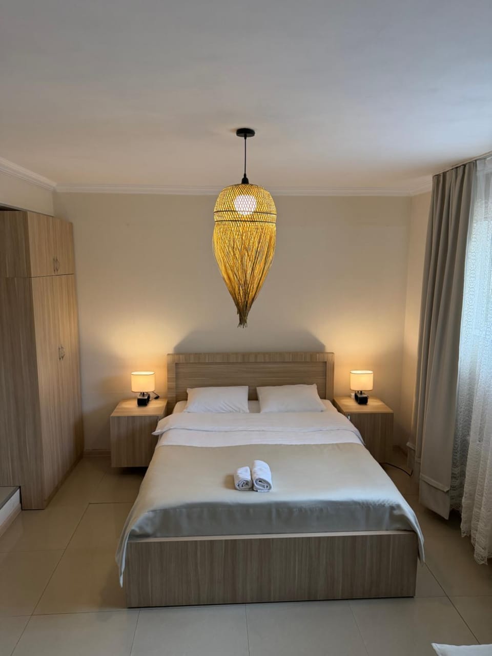 Bed, Bedroom, towels