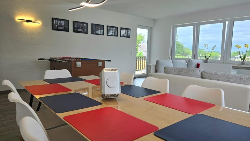 Living room, Seating area, Dining area