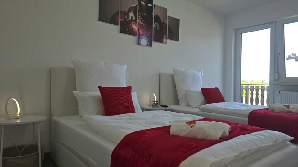 Bed, Balcony/Terrace, Balcony/Terrace, furniture, heating