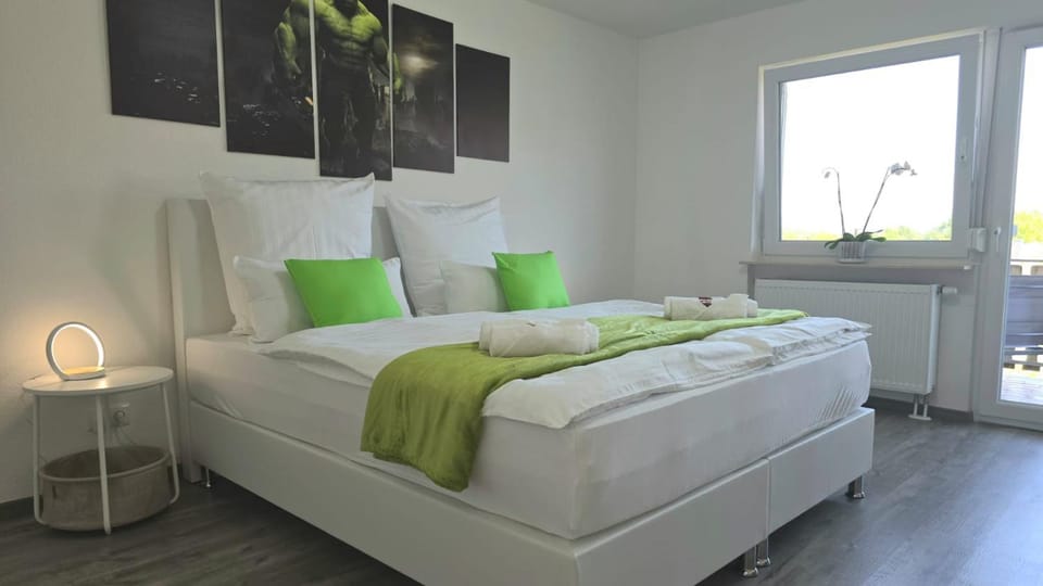 Bed, TV and multimedia, Balcony/Terrace, Bedroom, furniture, heating