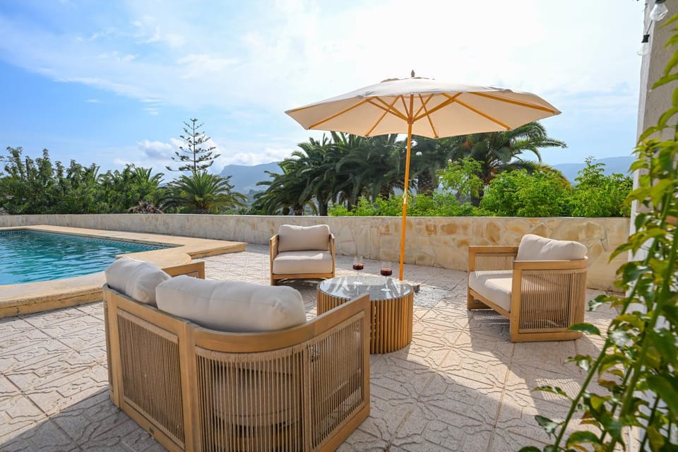 Balcony/Terrace, Garden view, Swimming pool, sunbed