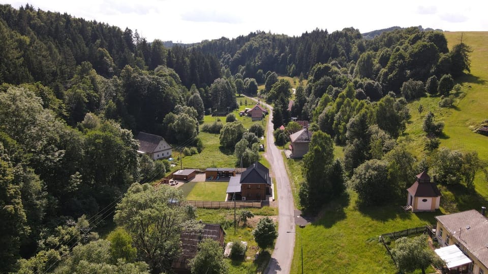 Neighbourhood, Bird's eye view