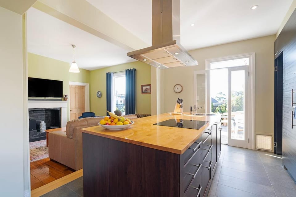 Kitchen or kitchenette, Other