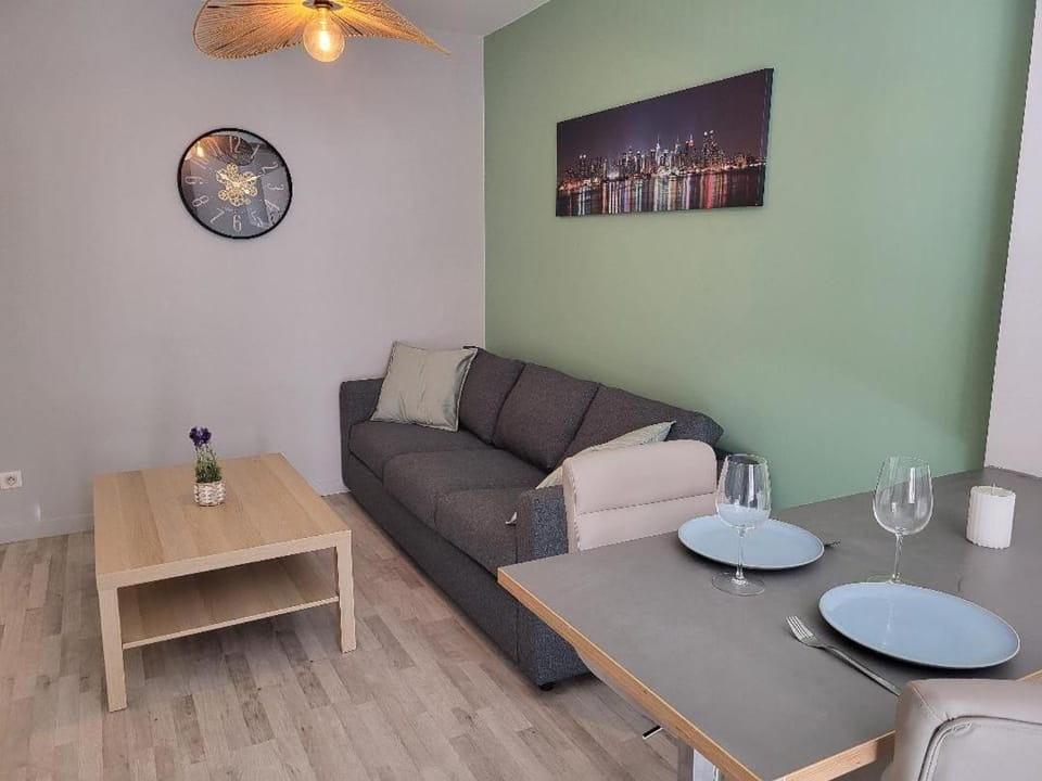 Rénové, calme, Parking gratuit Apartment in Lyon
