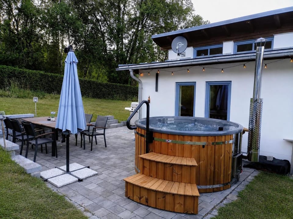 Hot Tub, Garden view, Swimming pool