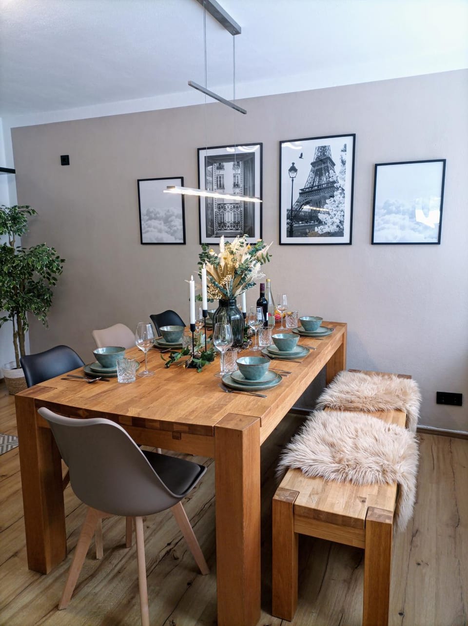 Dining area, Food