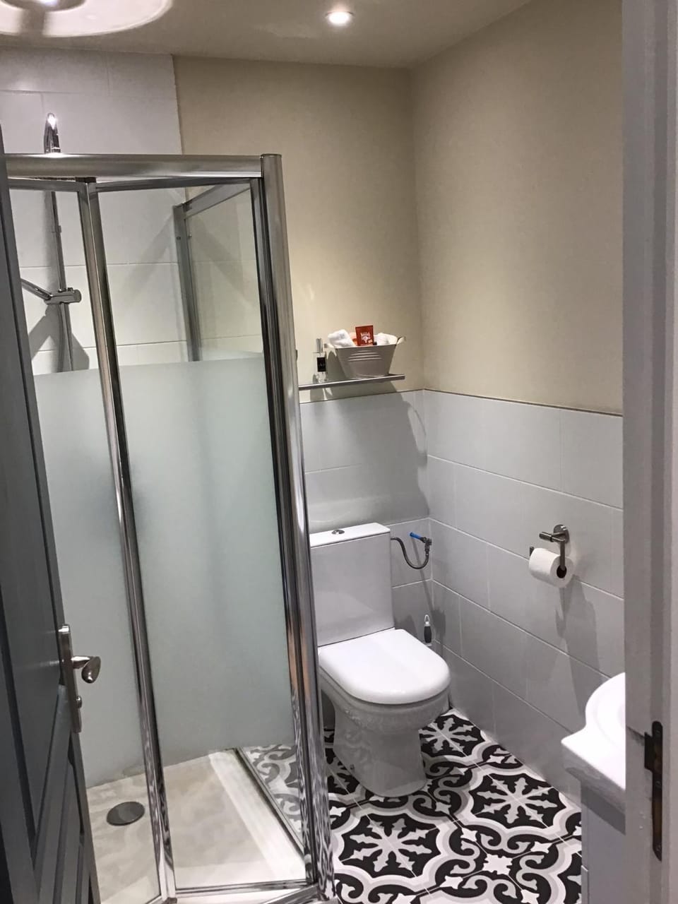 Shower, Toilet, Bathroom