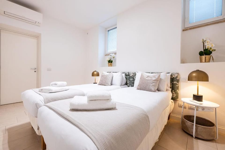 Historic Seafront Maisonette in Balluta Buildings Apartment in Sliema