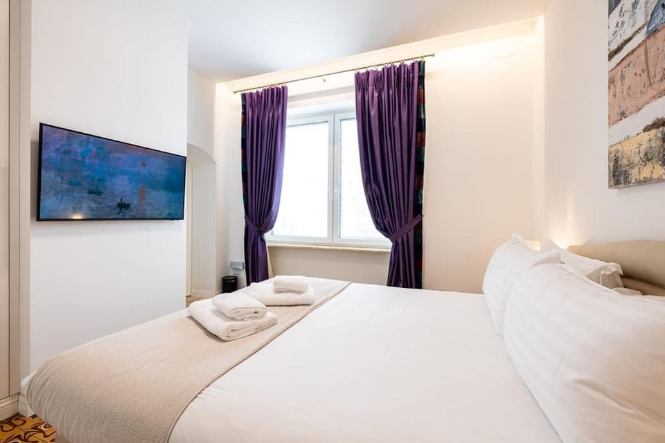 Historic Seafront Maisonette in Balluta Buildings Apartment in Sliema