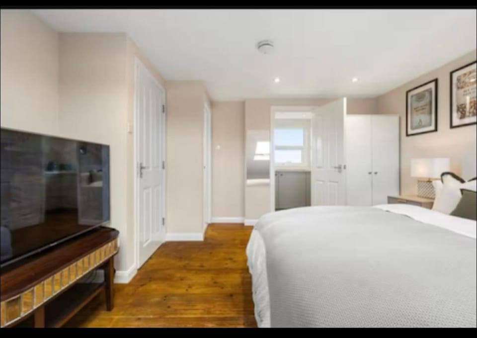 Studio Room- En-suite & Kitchenette Seven Sisters Vacation rental in London