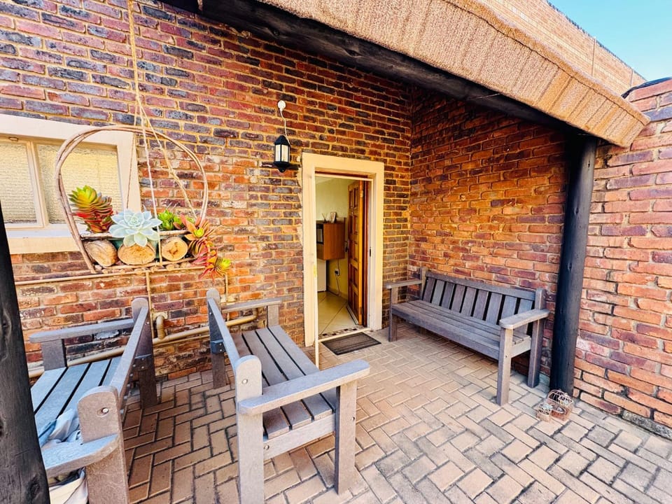 Patio, Seating area