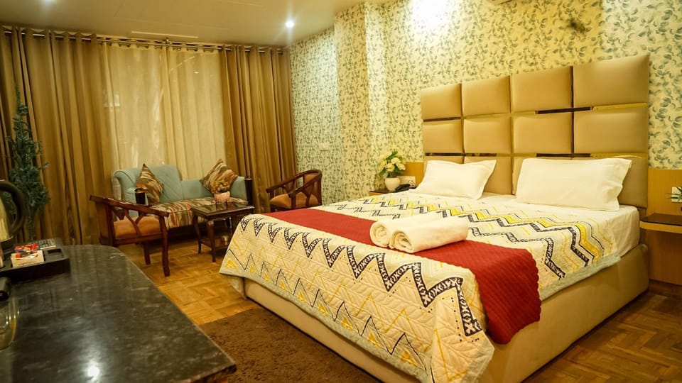 Living room, Bedroom