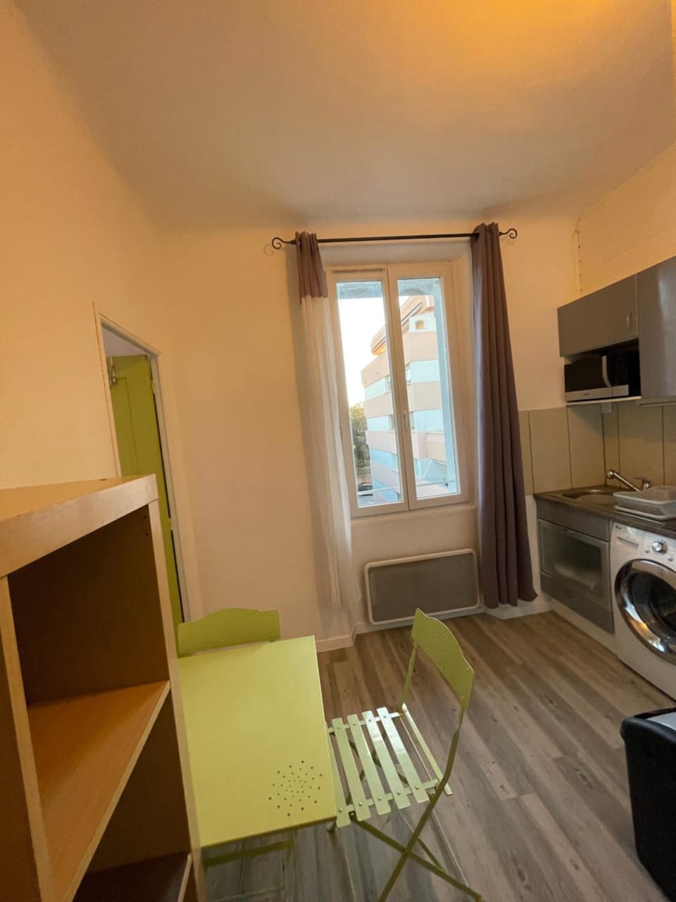 Petit nid Apartment in Saint-Raphael