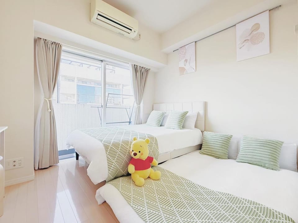Bed, Bedroom, air conditioner